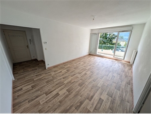 t3 à la vente -   73000  CHAMBERY, surface 61 m2 vente t3 - UBI439710782